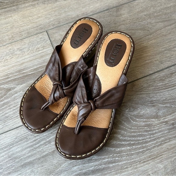Born Brown Leather Espadrille Wedge Flip Flop Sandal - Picture 1 of 16